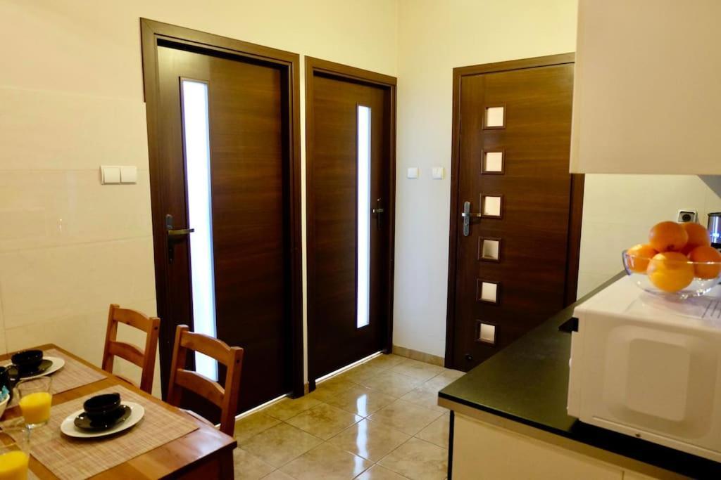 Dominican Square By Hashtag Apartments クラクフ エクステリア 写真